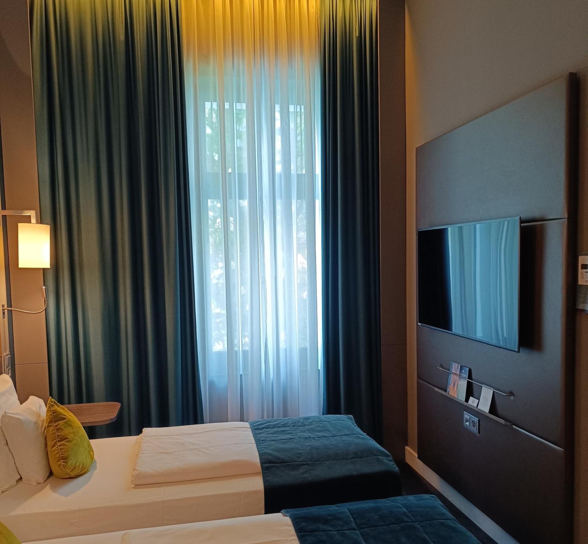 Mercure Hotel Berlin Wittenbergplatz Esterno foto